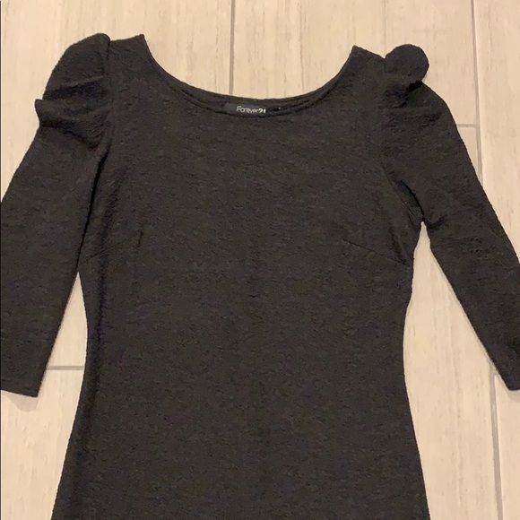 Dress - Picture 2 of 4